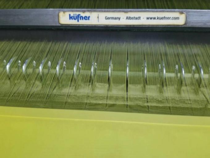 100%のポリエステル印刷フィルター網10T-165Tスクリーンの印刷の網の平織り様式