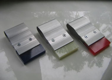 中国 可変性のゴム製刃70Aが付いているアルミニウム ハンドルのシルク スクリーン印刷のスクイージ サプライヤー
