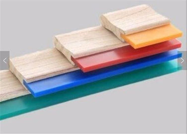 中国 75A刃の木製のハンドル スクリーンの印刷のスクイージのシルク スクリーン印刷のための自由なサイズ インク スクレーパー サプライヤー